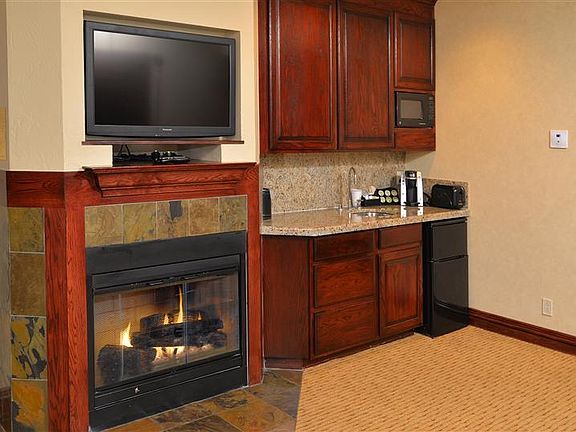 5th image of 26 Avondale Ln #107