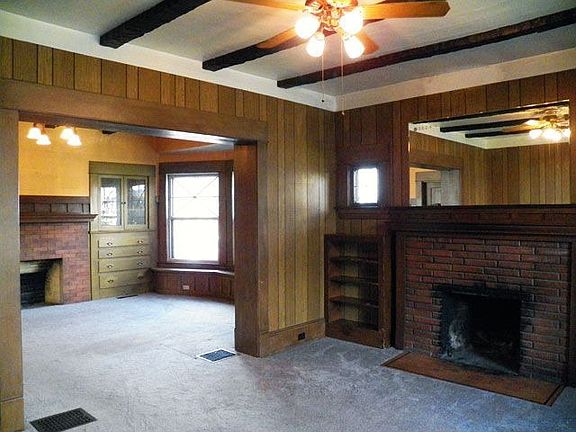 Living Room/Dining Room