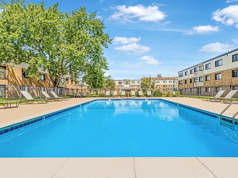 Ridgebrook Apartments — Photo 7