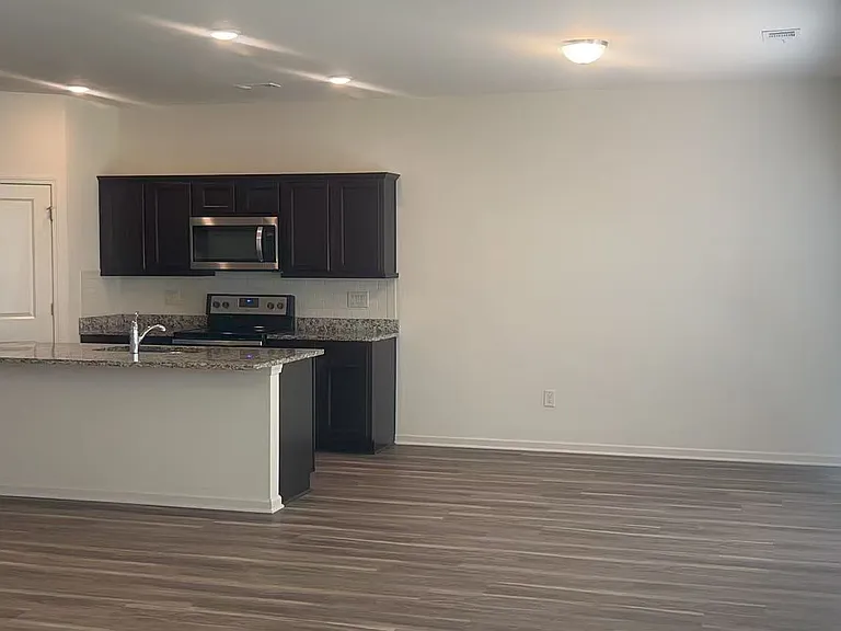 4685 Bluffton Ct — Photo 15