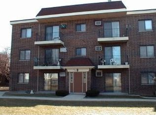 960 N Rohlwing Rd APT 101A, Addison, IL 60101