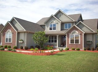 424 Fritz Way, Mukwonago, WI 53149