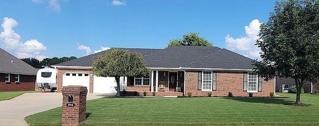 2914 Carrington Dr SW - Property Image