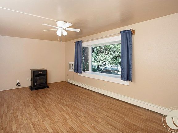 4th image of 208 S F St