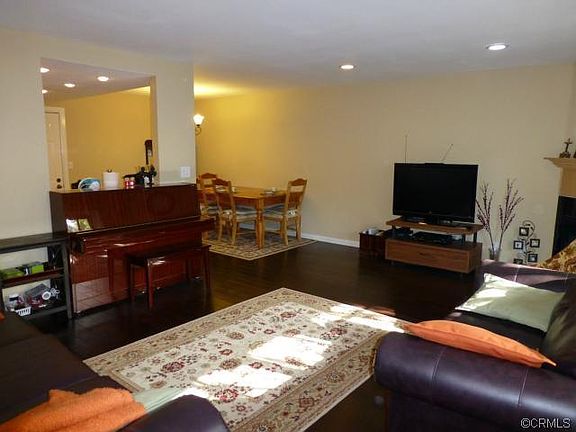 2nd image of 1127 W 228th St Unit 6