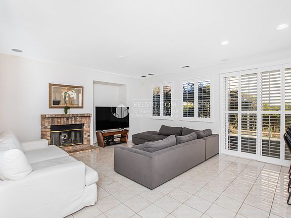 3rd image of 628 McLellan Dr