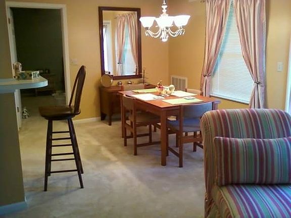 4th image of 6967 Parkview Dr