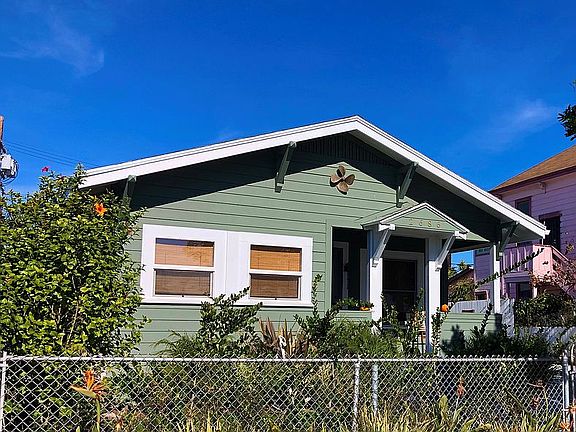 2nd image of 2686 Newton Ave