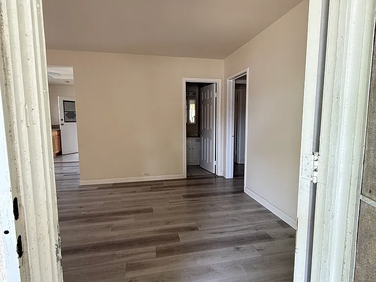 319 W Riggin St #1 — Photo 3