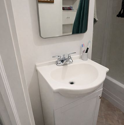 5th image of 915 S 900 E APT 1
