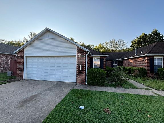2nd image of 1872-1874 N Pine Valley Dr #18741