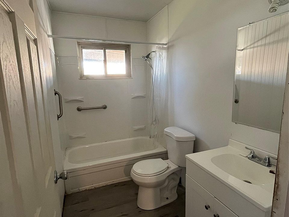 8731 Lozier Ave, photo 11