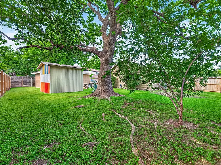 7403 Shady Vale Ln — Photo 40