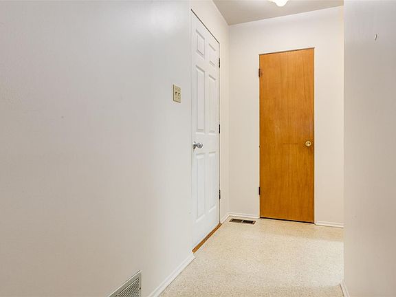 5th image of 7900 Lantzville Rd