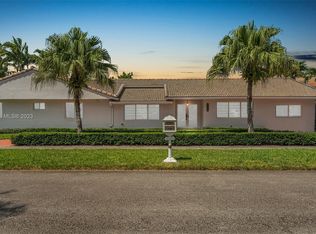 5226 SW 102nd Pl, Miami, FL 33165