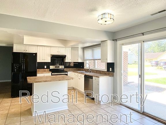 3rd image of 1028 Anderson Way