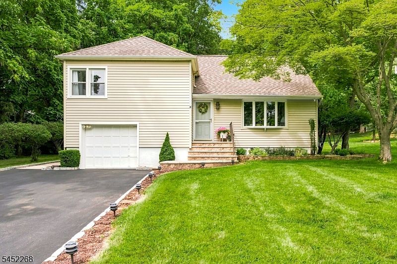 1st image of 24 Stony Brook Rd