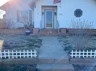 702 S Carhart St, Clarendon, TX 79226