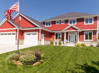 1625 Cannon Valley Dr, Northfield, MN 55057