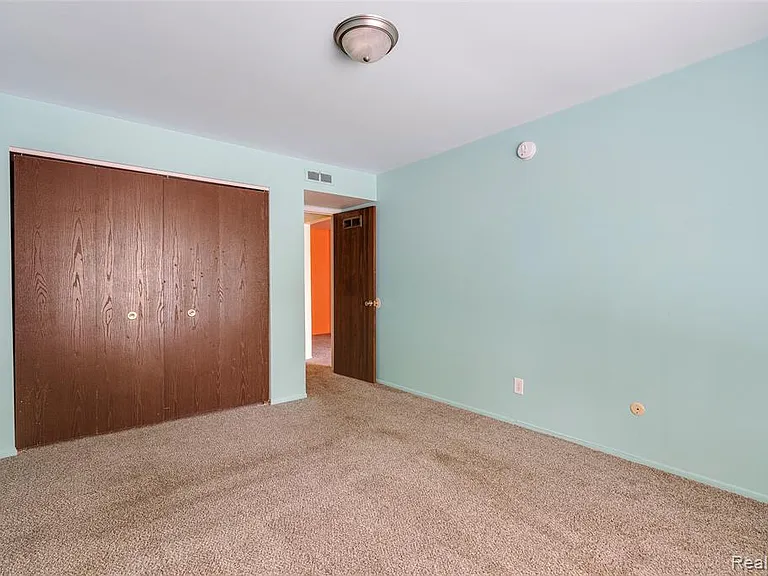 35281 Lewis St — Photo 23