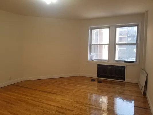 Rented by Max & Associates Realty Corp | media 12