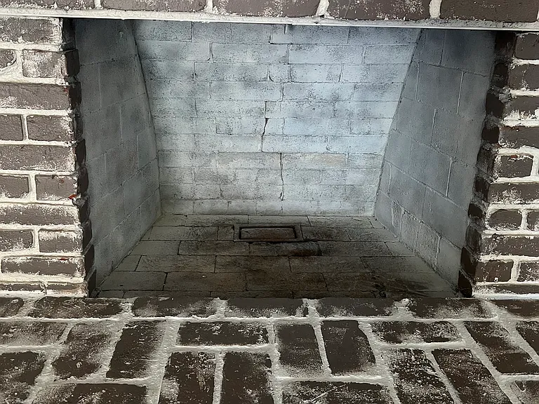 410 E 4th St #101 — Photo 12