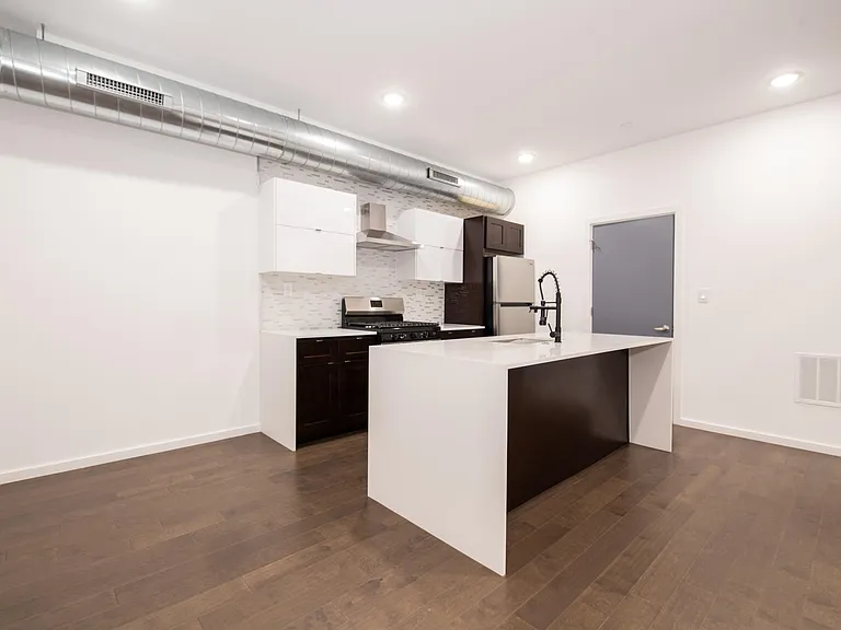 638 Diamond St #2 — Photo 4