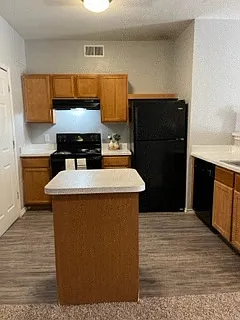 Palo Alto Apartment Homes — Photo 4