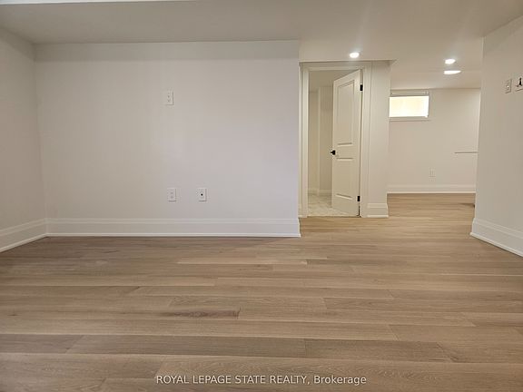 3rd image of 115 Chesley St