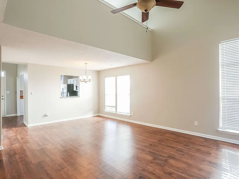 9100 Kaladar Ct — Photo 5