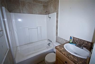 4th image of 309 S 6th Ave