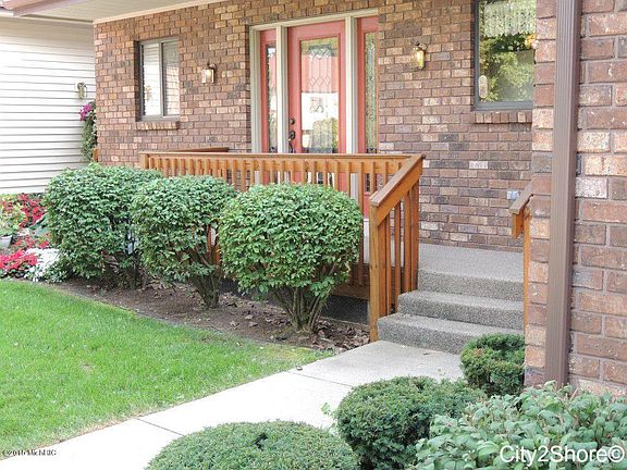 2nd image of 4885 Summergreen Ln #72