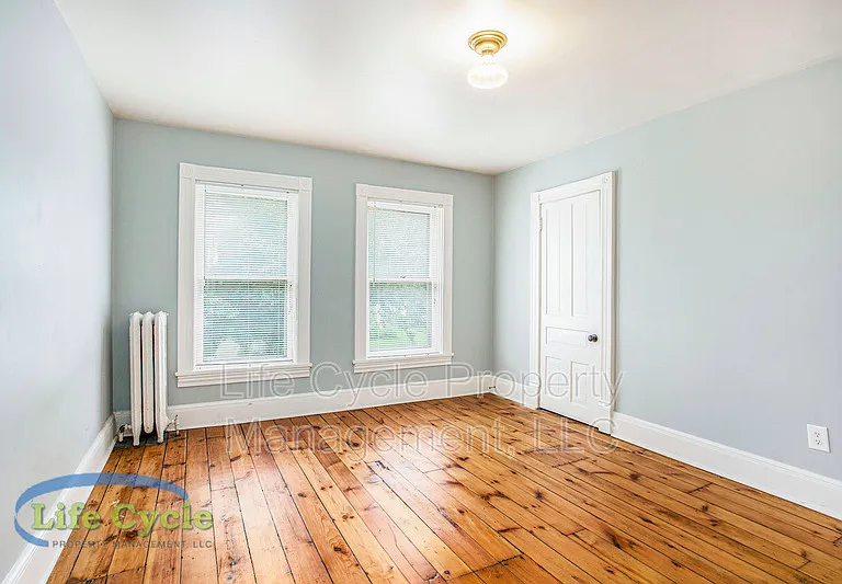335 Washington St SE — Photo 30