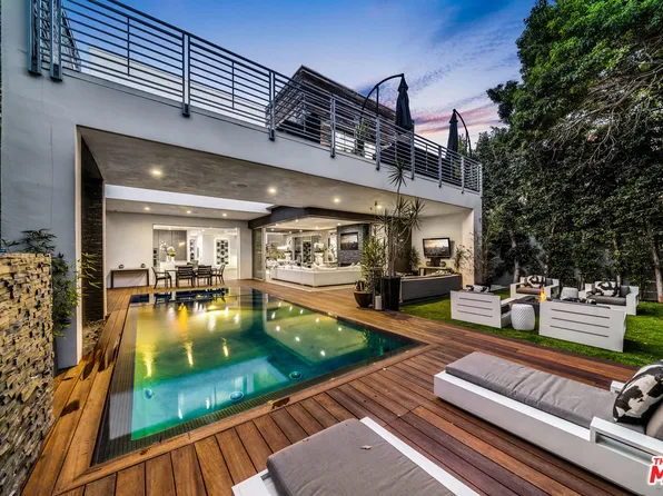 823 N Cherokee Ave, Los Angeles, CA 90038