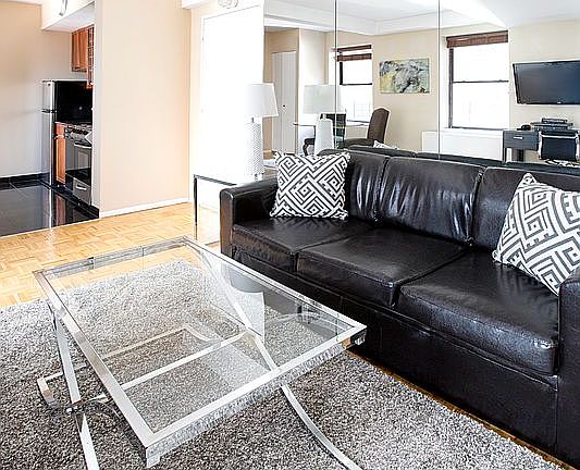 4th image of 150 W 51st St APT 1409