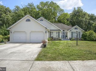 6211 Valleybrook Dr, Mechanicsburg, PA 17050