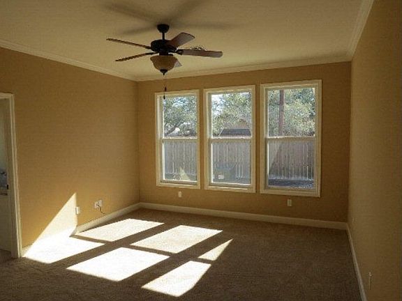 5th image of 105 Lakeway Ct