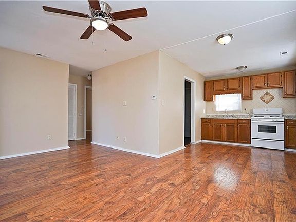 5th image of 5113 Crest Dr