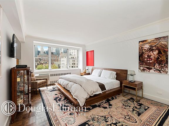 3rd image of 116 E 66th St #10F