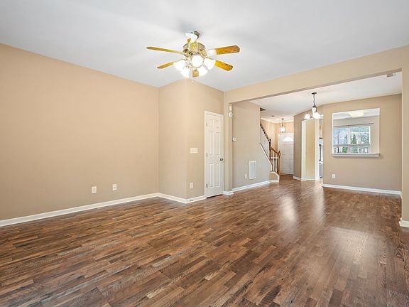 2nd image of 100 Stratford Lakes Dr Unit 160