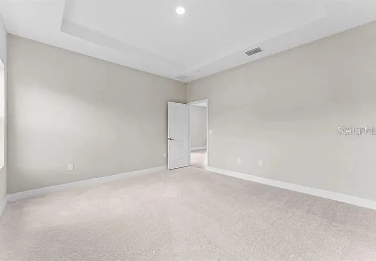 9393 SE 158th Pl — Photo 16