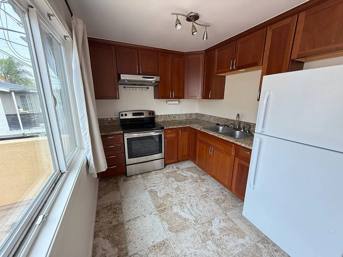 1 bed, $2,000 — Photo 1