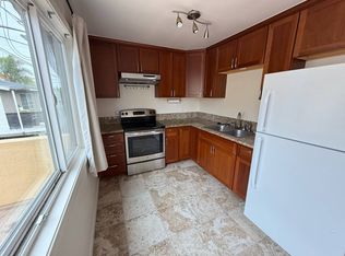 724 James St, Costa Mesa, CA 92627