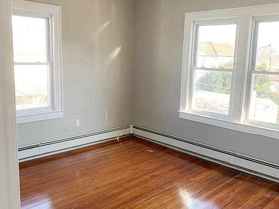 4th image of 261 W Chester St Floor 2