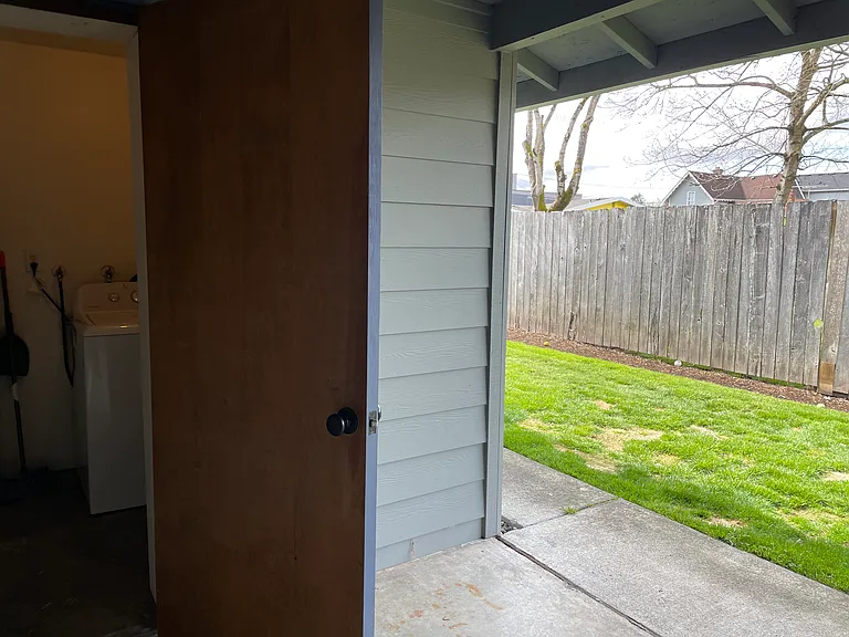1608 Washington St #3 — Photo 13