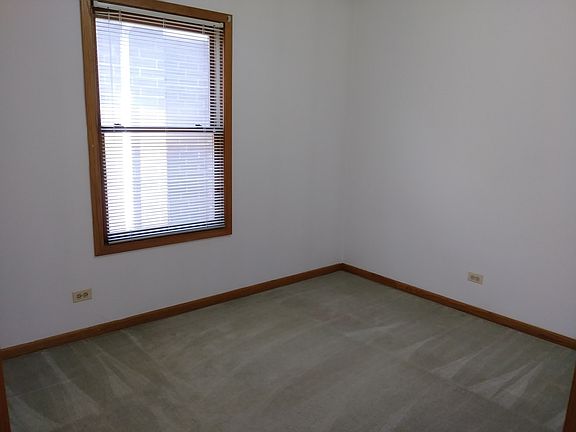 4th image of 216 S Leavitt St