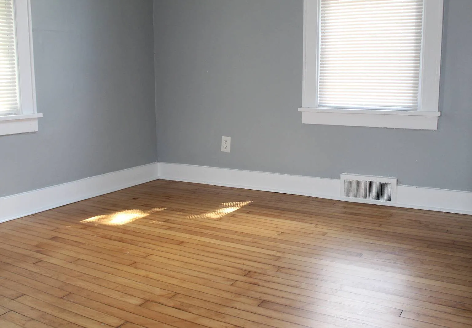 2 bed, 1.0 bath, $1,425 — Photo 4