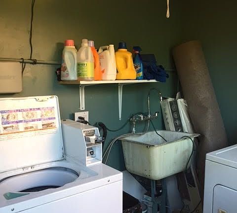 5th image of 1318 W Alameda Ave