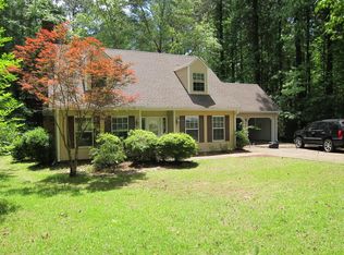 59 Davis Woods Dr, Columbus, MS 39705