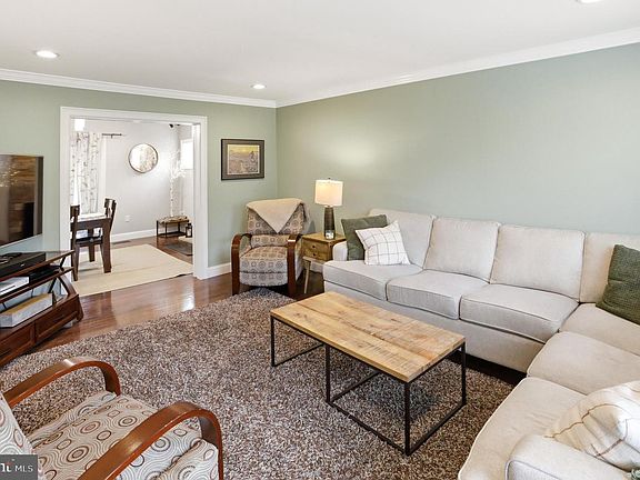 5th image of 2306 Cassard Cir